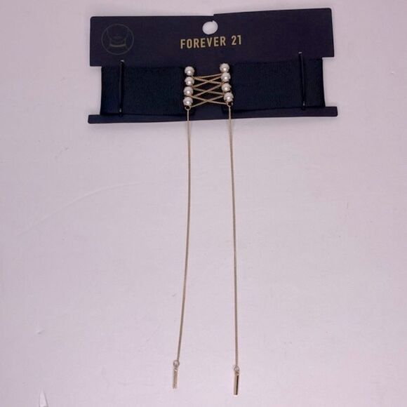 NEW…Black/Gold choker OS (one size)(adjustable) from Forever21 - Picture 1 of 3